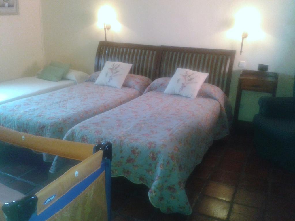 Hotel Los Rastrojos Аранда-де-Дуэро Номер фото